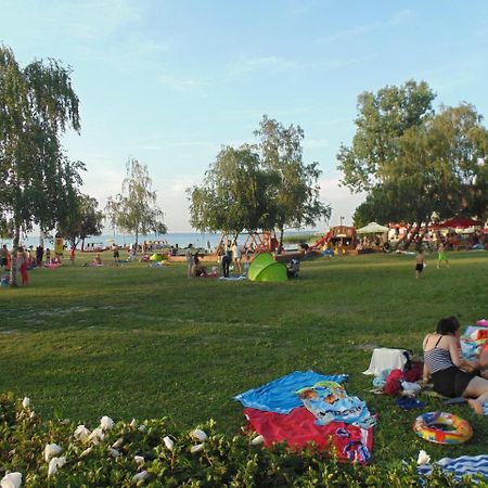 Sosto Apartman Шиофок Экстерьер фото